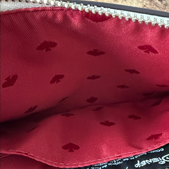 Kate Spade x Disney Cream Wristlet with Tigger and Floral Design - Picture 4 of 12